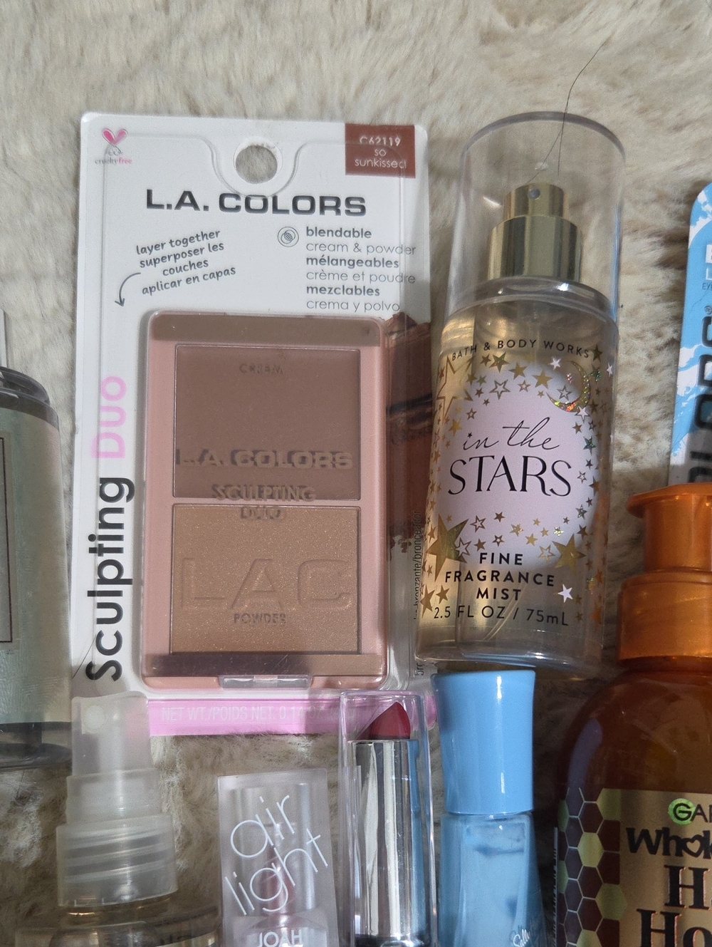 Makeup Bundle - Picture 3 of 7